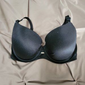 BRA | Victoria's Secret - Fabulous Lined Demi - 32DD - Black